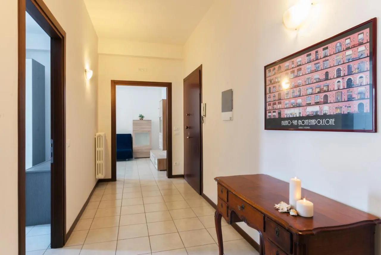 Lisa Apartment リミニ